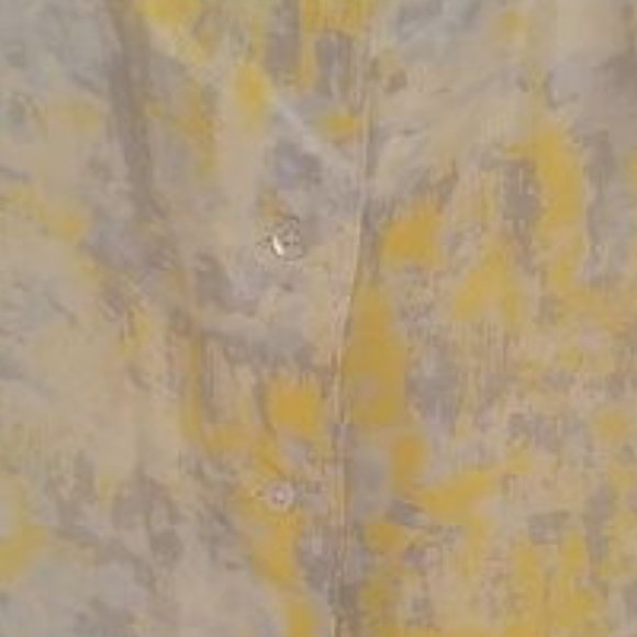 CAbi Silk Whisper Soft Rounded Back Hem with Mother of Pearl Buttons Tank SZ S - Picture 8 of 8